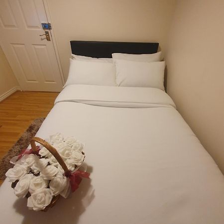 Double Size And Single Room In Barking Barking  Buitenkant foto