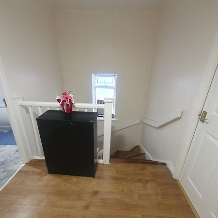 Double Size And Single Room In Barking Barking  Buitenkant foto