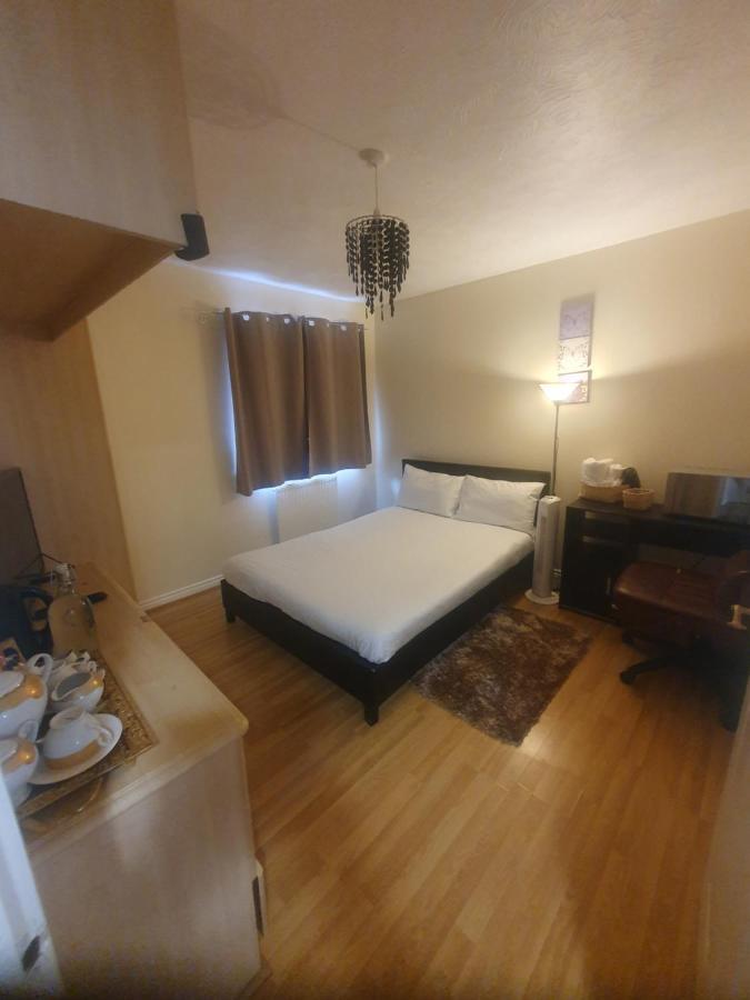 Double Size And Single Room In Barking Barking  Buitenkant foto