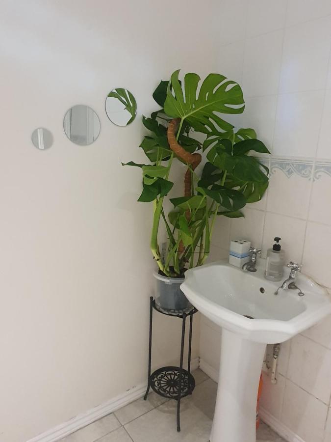 Double Size And Single Room In Barking Barking  Buitenkant foto