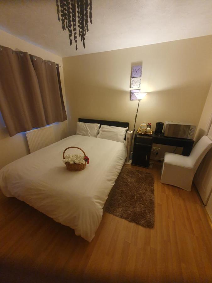Double Size And Single Room In Barking Barking  Buitenkant foto